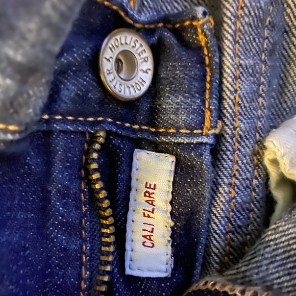 *Sold* Hollister jeans - Picture 6 of 6